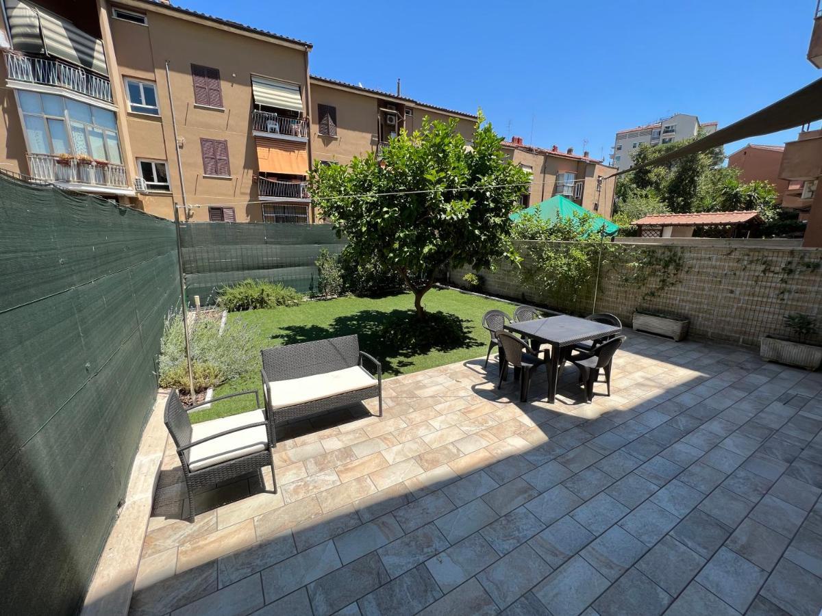 Casa Paestum. Your Wonderful Garden In Roma Exterior foto